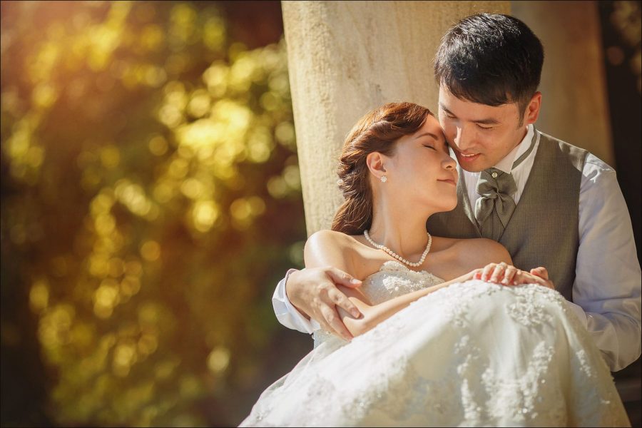 T+P / pre wedding portrait session in Prague