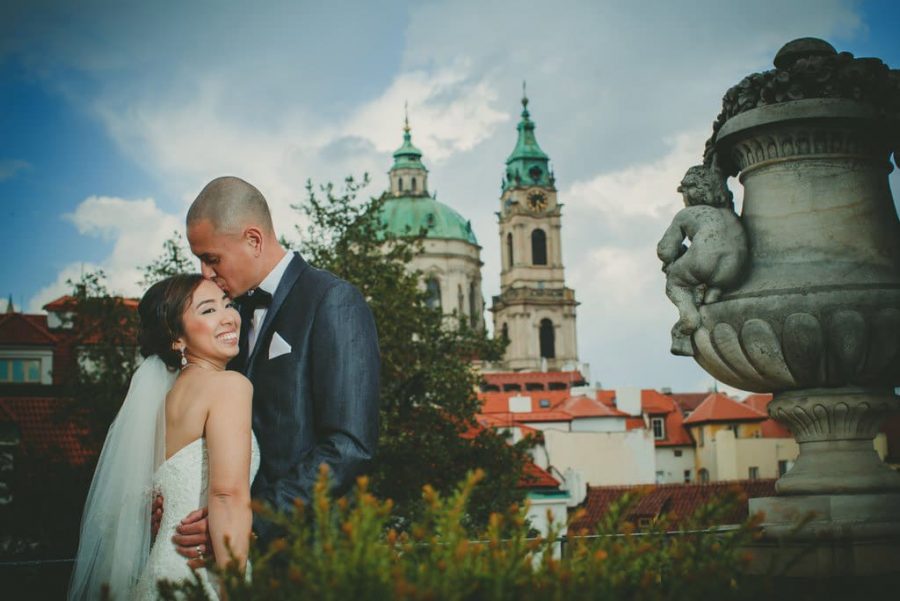 Prague wedding / J&J wedding photos from Vrtba Garden / captured by American photographer Kurt Vinion