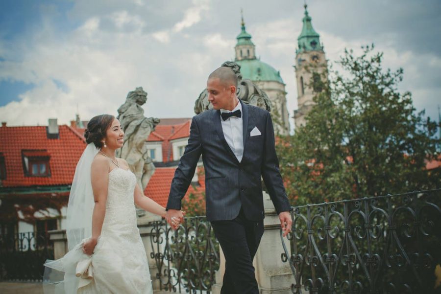 Prague wedding / J&J wedding photos from Vrtba Garden / captured by American photographer Kurt Vinion