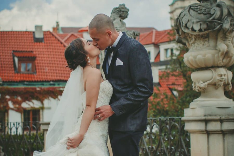 Prague wedding / J&J wedding photos from Vrtba Garden / captured by American photographer Kurt Vinion